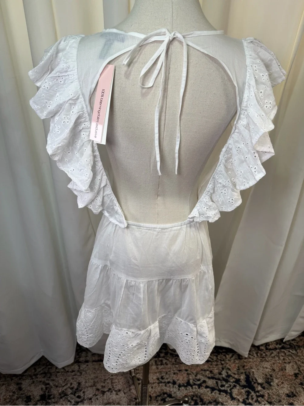 NWT Aqua Swim ‘Eyelet Flutter Swim Coverup Mini Dress’ in White Size Medium
